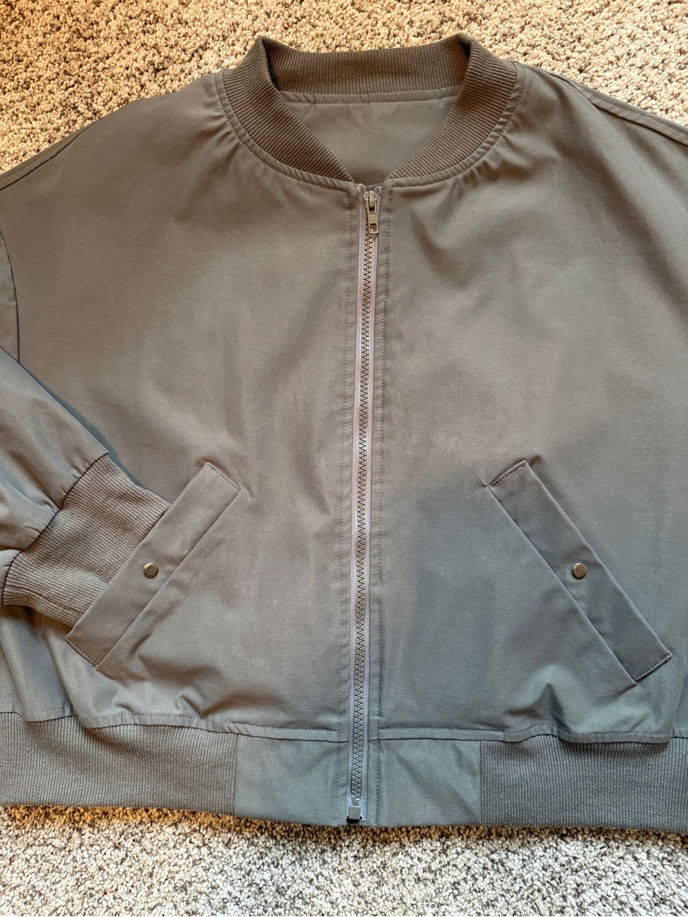 Women’s Dazy Bomber Jacket with Zipper Pocket Detail Size M